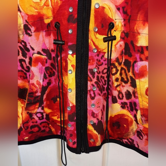 Onque Casuals women's zip-up jacket size medium bright red, orange, yellows EUC - Picture 2 of 7